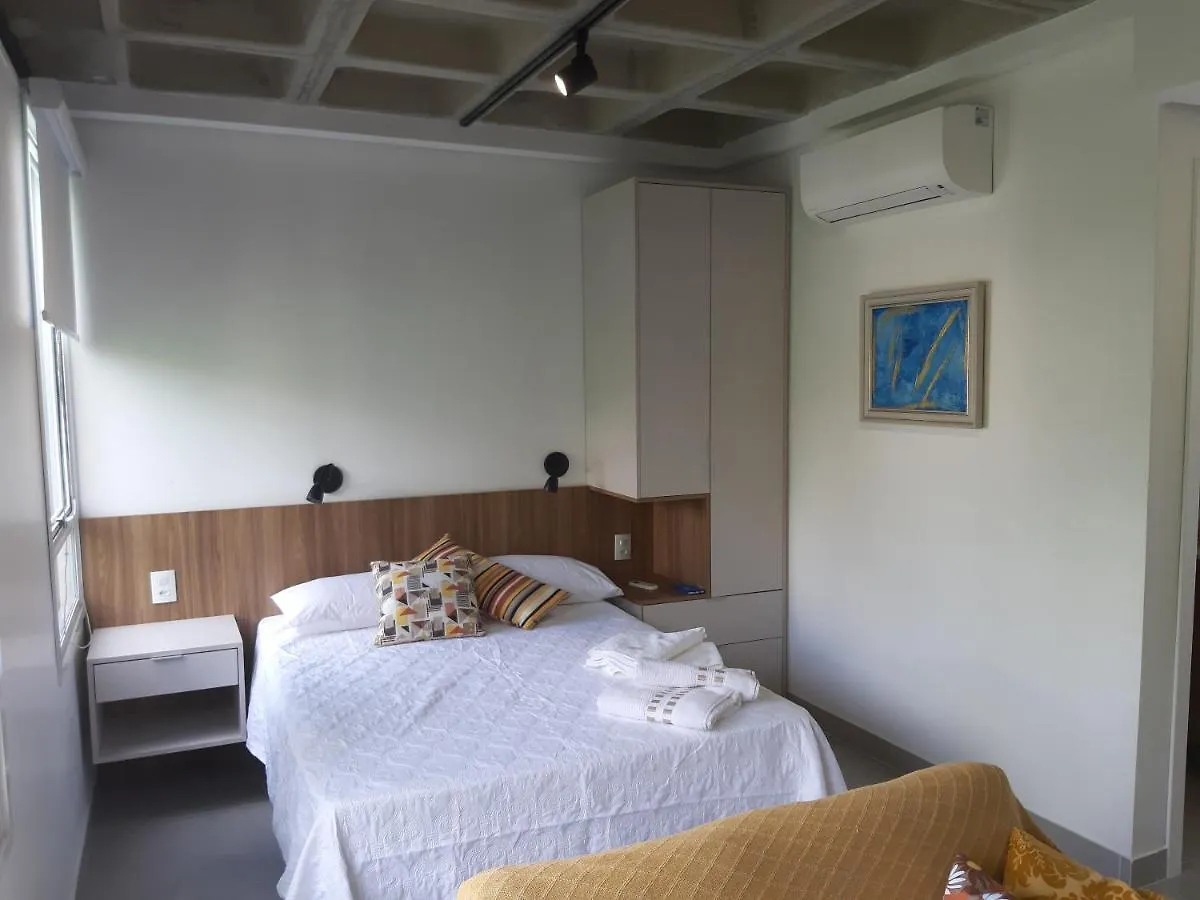 Studio Contemporaneo Em Predio Novo Porto Alegre